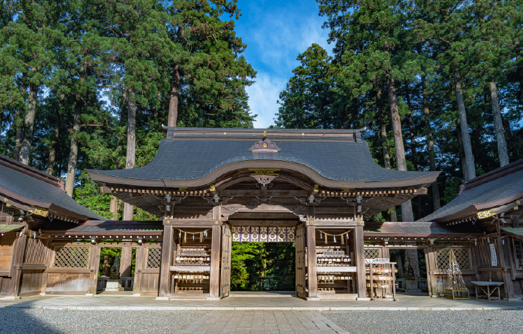 彌彦神社