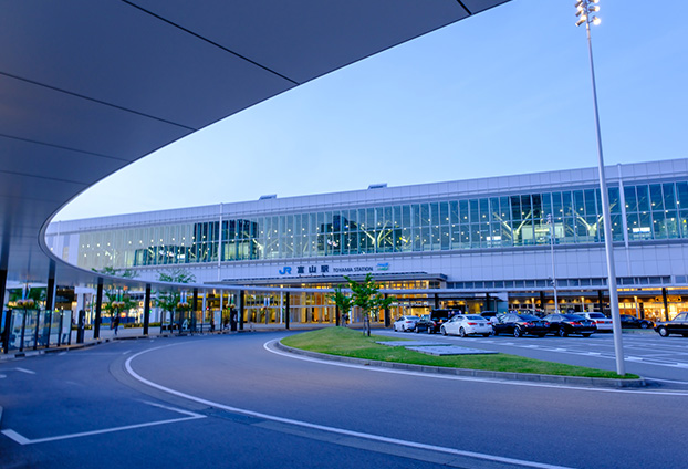 富山駅